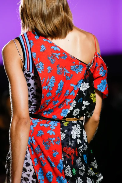 Look 49